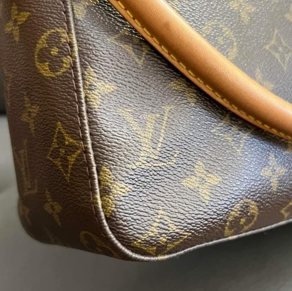 *JUST SOLD* LOUIS VUITTON CANVAS LOOPING GM BEAUTY AUTHENTIC - Picture 8 of 11